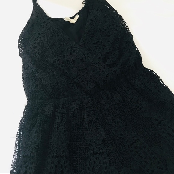 Sweet Journey Lace Romper - Picture 7 of 9